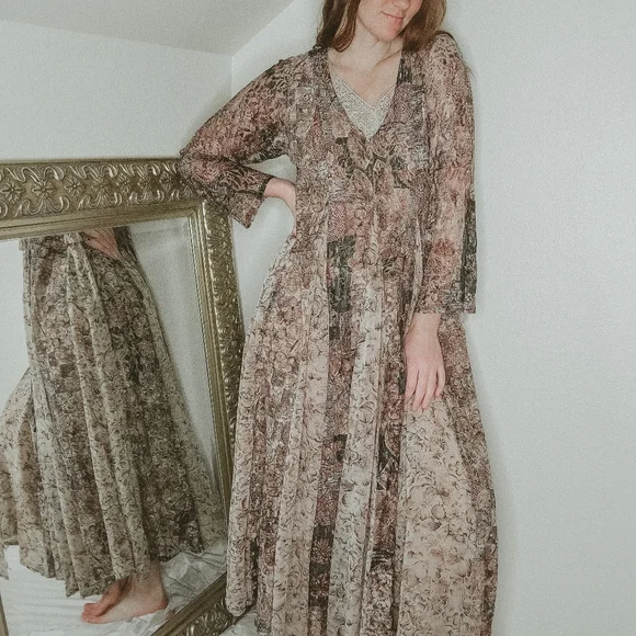 Vintage Maxi Dress - Picture 3 of 11